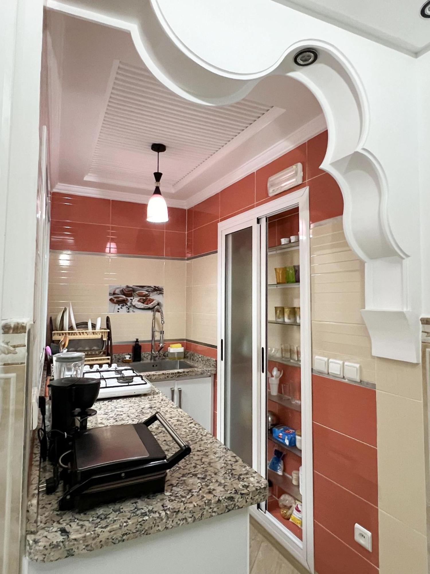 Mira Appartement -Lovely, Tidy & Close To Beaches And City Center อัลฮอเคม่า ภายนอก รูปภาพ